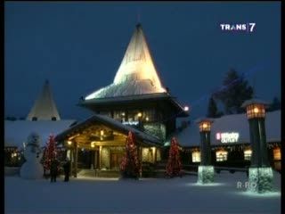 Santa Klaus Siap Bagikan Hadiah Natal