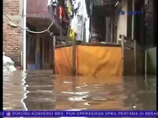 Kampung Pulo Dilanda Banjir Lagi