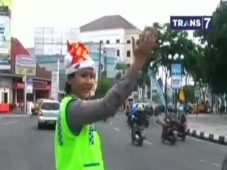 Natal, Polantas Pakai Topi Santa