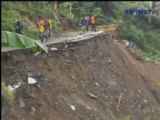 Jalan Penghubung Garut - Bandung Putus