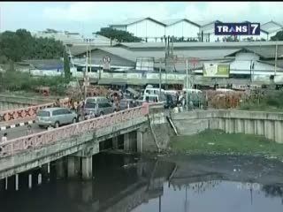 Angkot Didenda Jika Berhenti Sembarangan