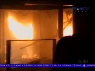 Restoran Cepat Saji di Stasiun Gambir Terbakar
