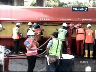 Pecah Ban, Tangki BBM Terguling