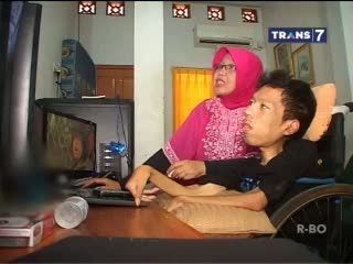 Habibie Hapsyah, Difabel yang Sukses Lewat Internet