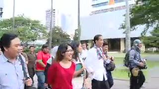 Dikejar Wartawan, Gubernur Joko Widodo Kabur Naik Bajaj