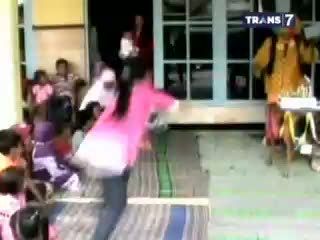 Caleg Badut Bertarung Kursi DPRD