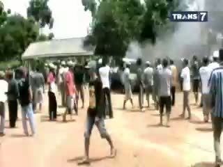 Massa Rusak Kantor Polisi Mesuji