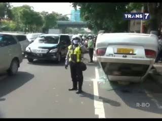 Sopir Mengantuk, Taksi Terbalik