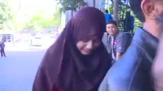 Istri Muda Mantan Presiden PKS Berkomitmen Setia