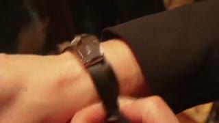 Gelang Cantik Ini Bisa Mendeteksi Radiasi Ultra Violet
