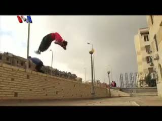 Pemuda Mesir Gandrung Parkour