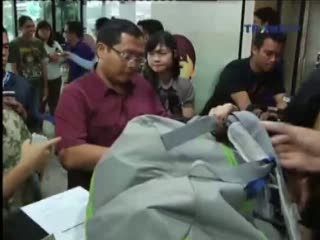 Kembali Dijenguk, Keluarga Anas Bawa Banyak Makanan