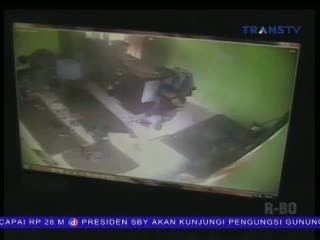 Aksi Pencurian di Pondok Pesantren Terekam CCTV