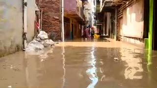 Banjir di Kampung Pulo Mulai Surut