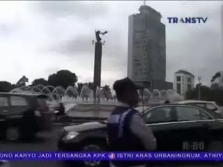 Bus Tingkat Diujicoba Keliling Kota Jakarta 
