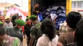 Dibantu Presiden SBY, Pengungsi Sinabung Senang