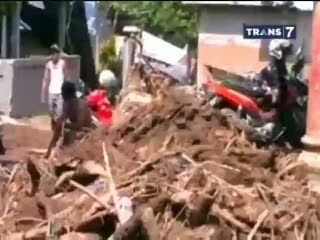 Korban Banjir Bandang di Manado Mencapai 20 Orang