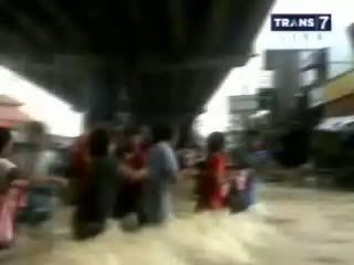 Banjir, Evakuasi Terkendala