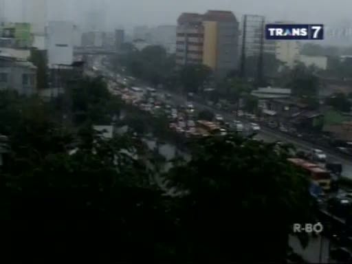 Digenangi Air, Contra Flow Gagal Urai Kemacetan