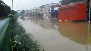 Banjir, FlyOver Kampung Melayu Kembali Ditutup