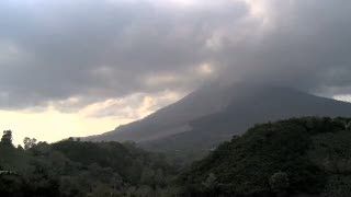 Awas, Jelajah Awan Panas Sinabung Berpotensi Meluas