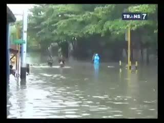 Stasiun Tawang Lumpuh Akibat Banjir