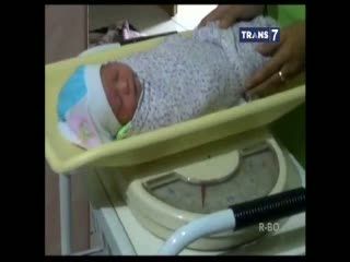 Bayi Perempuan Dibuang Hidup-hidup di Siskamling