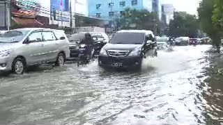 Nekad Terjang Banjir, Demi Sesuap Nasi