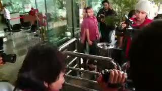 Ditanya Mobil Mewah, Adik Ratu Atut Hanya Bungkam