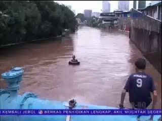 Banjir Bisa Jadi Sumber Penghasilan