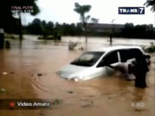Banjir Masih Menggenangi Beberapa Lokasi di Jateng