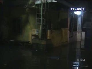 Hujan Semalaman, Warga Mengungsi Lagi