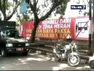 Belanja di Zona Merah, Denda Rp 1 Juta 