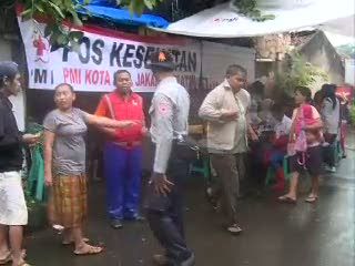 Korban Banjir Terkena ISPA dan Gatal, PMI Beri Pengobatan Gratis