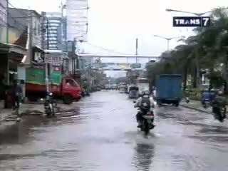 Tanah Longsor Akibat Hujan Deras, 1 Tewas 