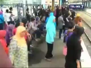 Perjalanan Commuterline Terganggu Banjir