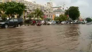 Jalan di Kelapa Gading Tergenang, Bener-bener Parah Dah!