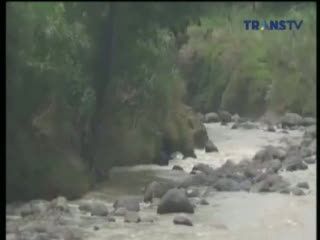 Bocah Perempuan Tewas Terseret Arus Sungai saat Berenang