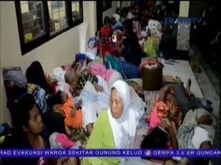 Pengungsi Keluhkan Minimnya MCK, Selimut dan Kebutuhan Bayi