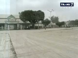Stupa Candi Borobudur Ditutup Plastik