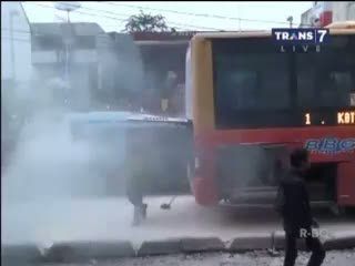 Mesin Bus Gandeng Transjakarta Berasap