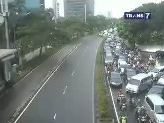 Truk Terguling, Jakarta Macet Total