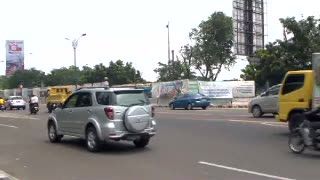 Monorel Terganjal Tiang