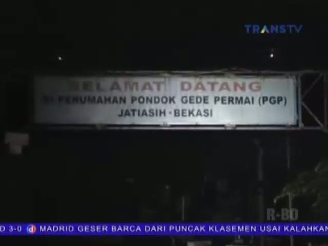Air Setinggi 3 Meter Terjang Ratusan Rumah di Bekasi