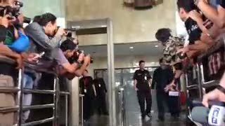 Soal Mobil dari Wawan, Keket atau KPK yang Bohong?