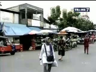 Sulitnya Membenahi PKL