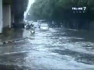 Hujan Sesaat, Ibukota Kembali Tergenang 