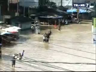 Bandung Lumpuh, Ribuan Rumah Kebanjiran