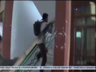 Mahasiswa Bakar Fasilitas Kampus