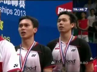 Menanti Emas All England